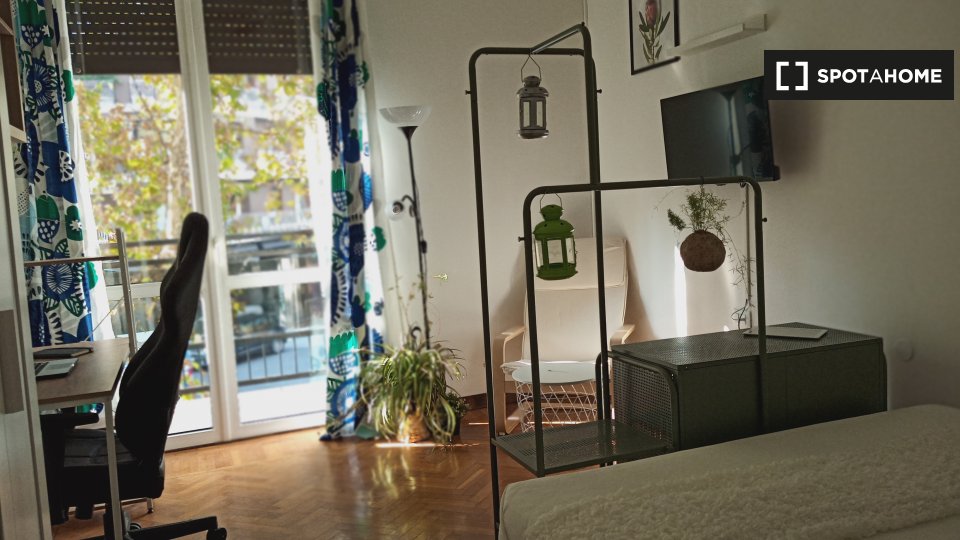 Double room Milan, 6 beds, 168m² — photo 2