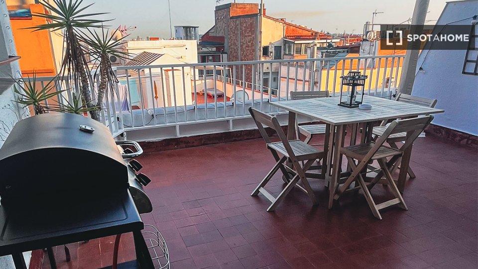 Double room Barcelona, 2 beds, 61m² — photo 9
