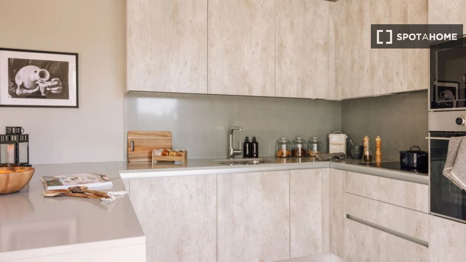 Apartment Lisbon, 2 beds — photo 10