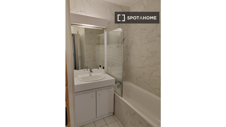Apartment Lyon, 2 beds, 65m² — photo 3