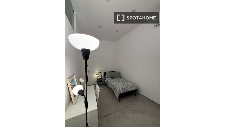 Double room Naples, 4 beds — photo 2