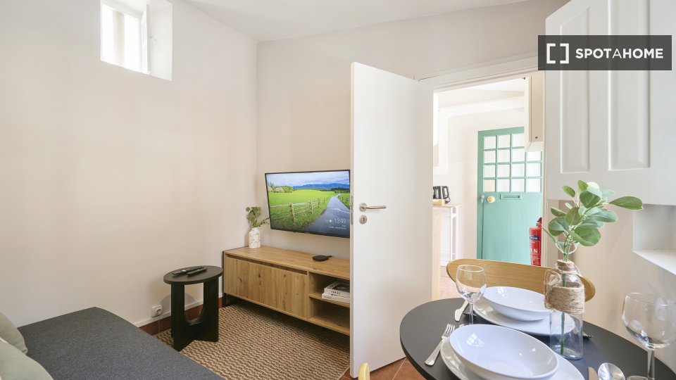 Apartment Lisbon, 1 bed — photo 10