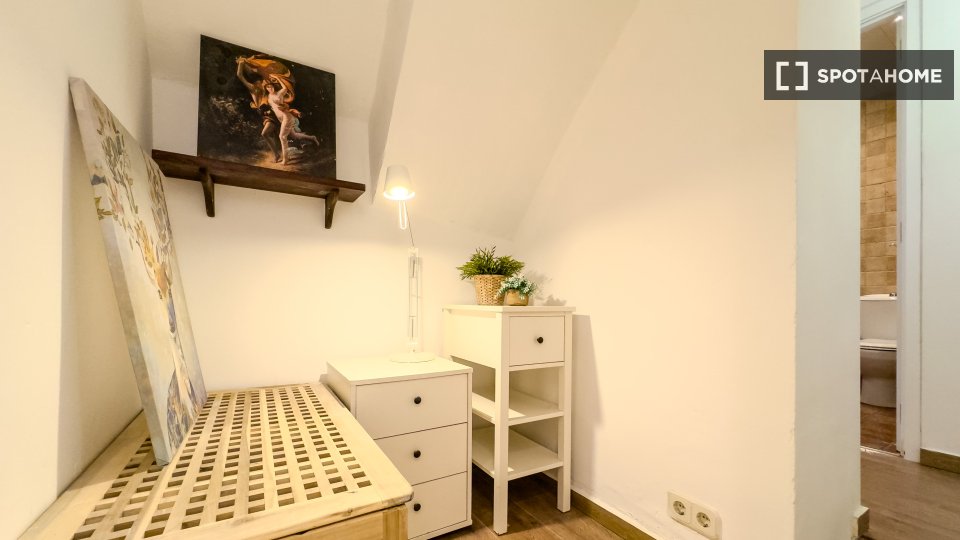 Apartment Barcelona, 2 beds, 80m² — photo 11