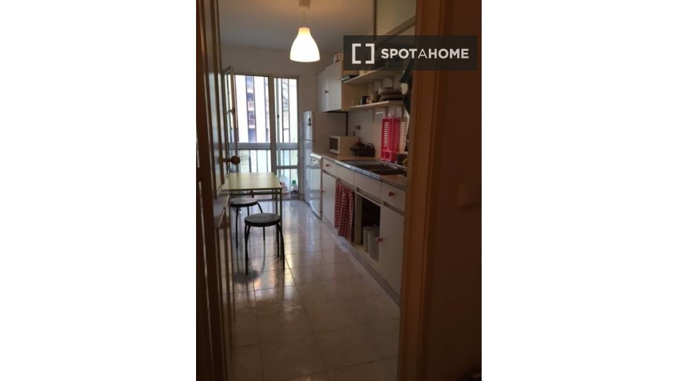 Double room Lisbon, 3 beds, 100m² — photo 7