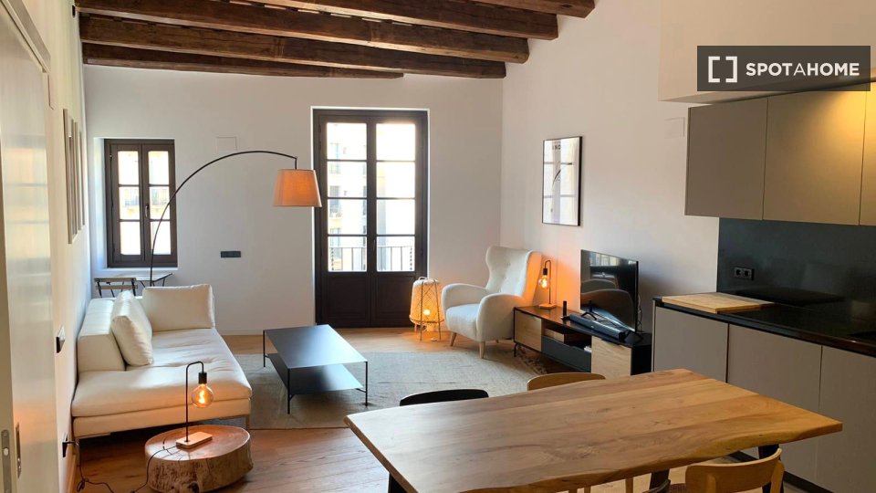 Apartment Barcelona, 2 beds, 85m² — photo 23