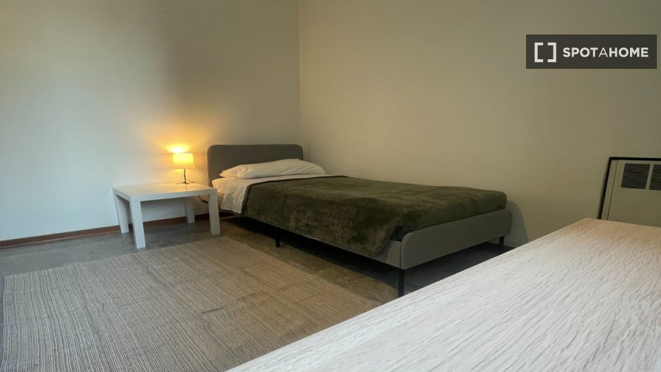 Double room Bologna, 12 beds, 150m² — photo 25