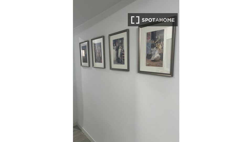 Apartment Seville, 3 beds, 56m² — photo 12