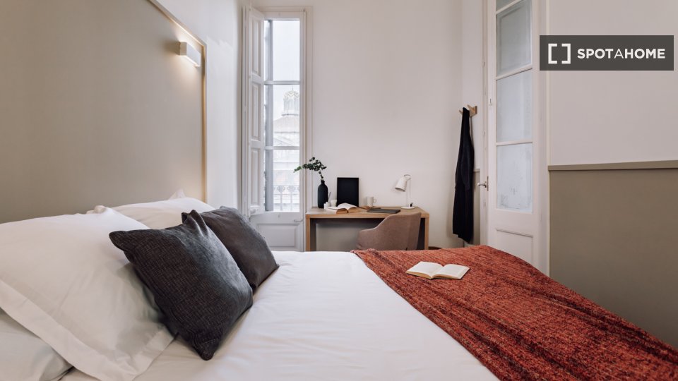 Apartment Barcelona, 1 bed, 51m² — photo 2
