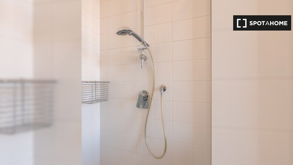 Double room Milan, 3 beds, 80m² — photo 14