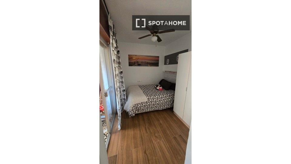 Apartamento de 1 dormitorio en alquiler en La Malagueta, Málaga.