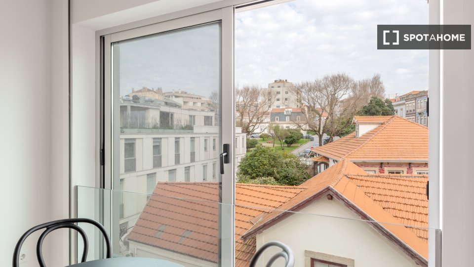 Apartment Porto, 1 bed, 64m² — photo 16