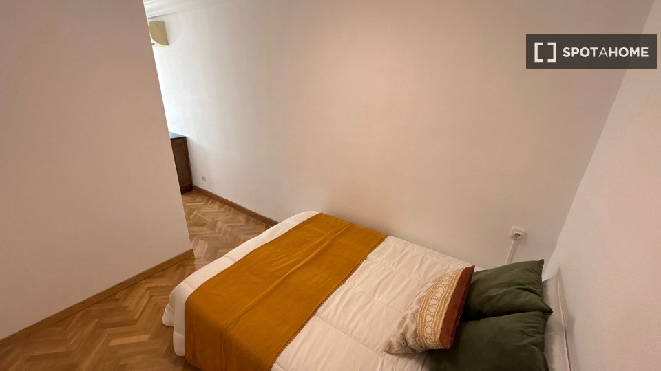 Habitación doble Madrid, 9 habitaciones, 200m² — foto 13