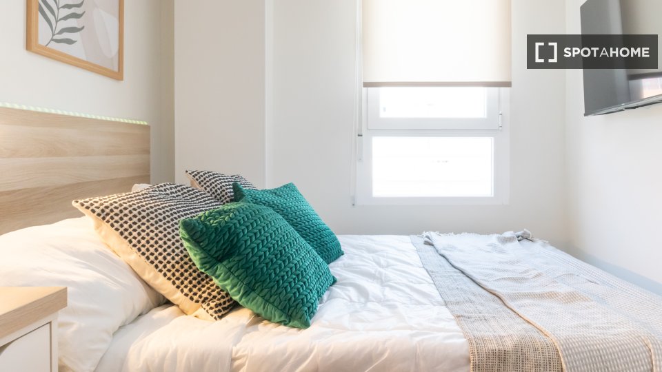 Double room Madrid, 6 beds, 200m² — photo 10
