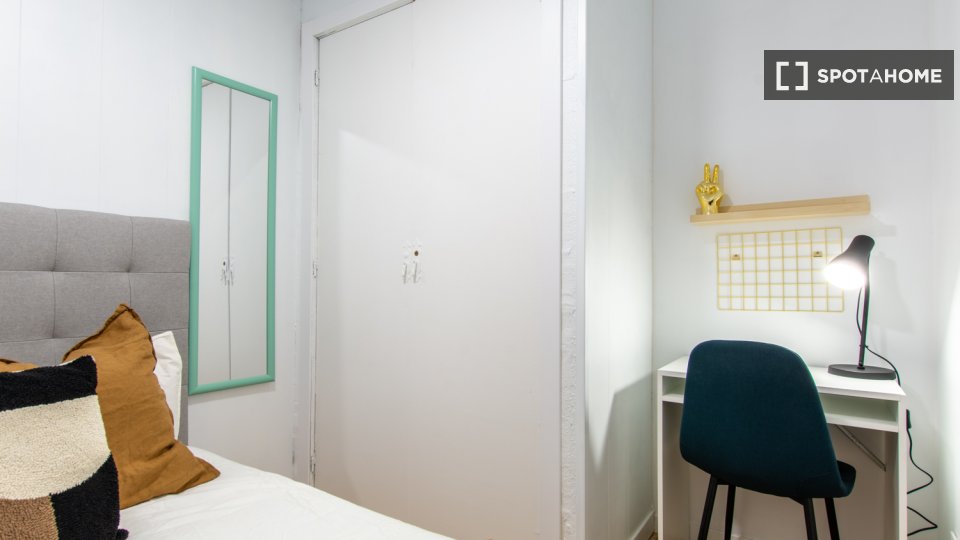 Double room Madrid, 10 beds — photo 19
