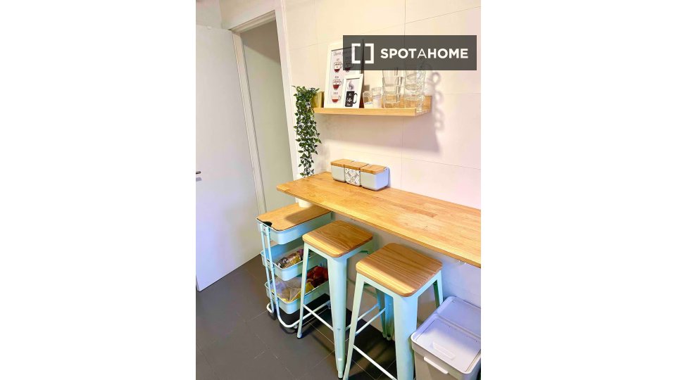 Double room Madrid, 6 beds, 100m² — photo 6