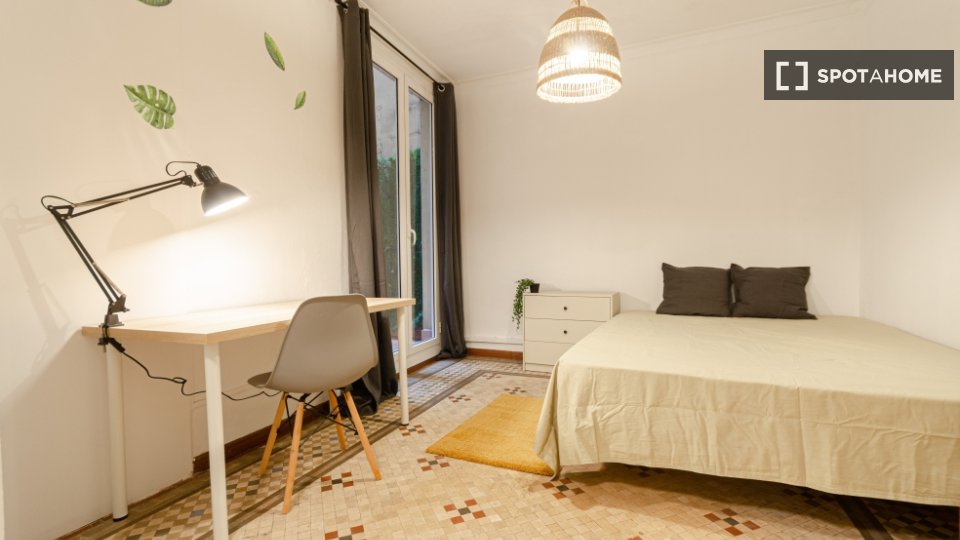 Double room Barcelona, 7 beds, 150m² — photo 14
