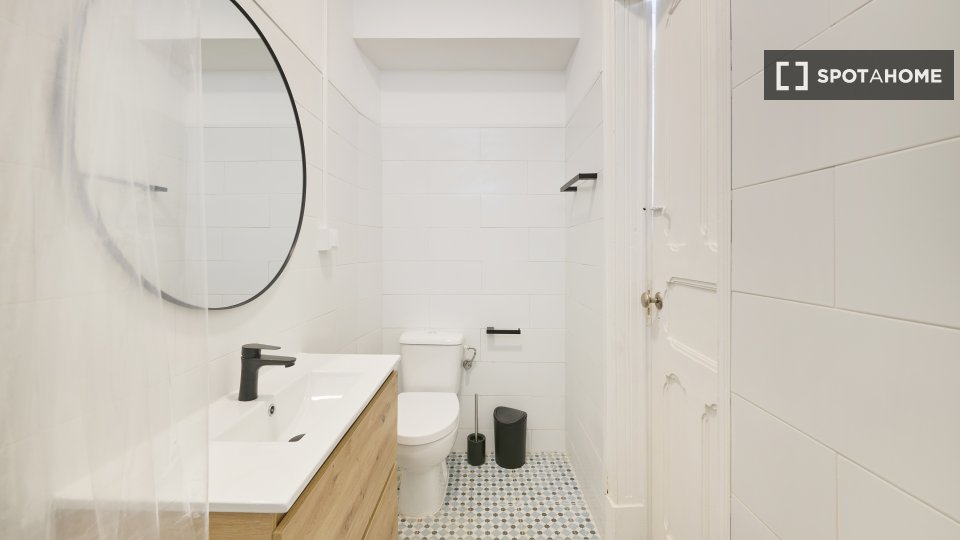 Double room Lisbon, 7 beds — photo 7