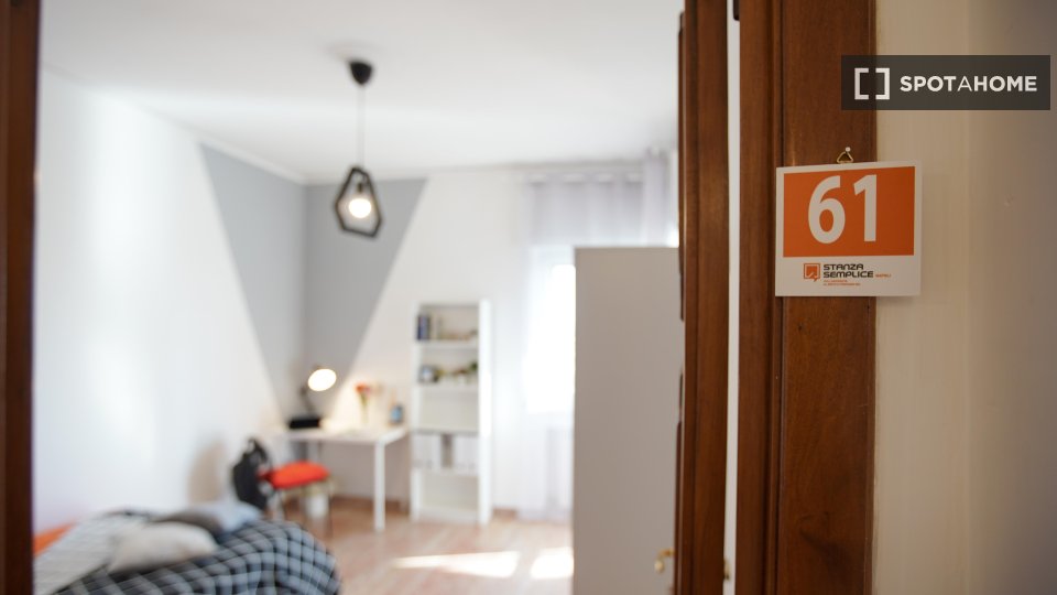 Double room Naples, 5 beds — photo 11