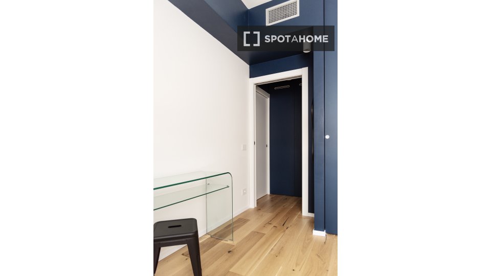 Apartment Milan, 1 bed, 48m² — photo 3