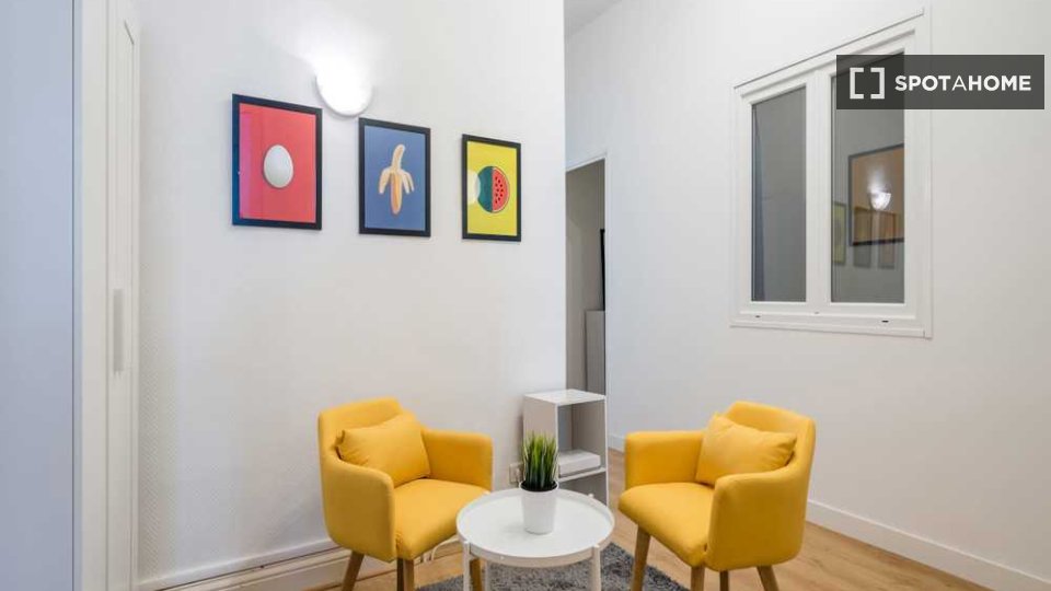 Double room Lyon, 3 beds, 80m² — photo 8