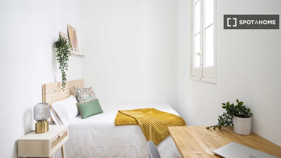 Double room Madrid, 8 beds — photo 122