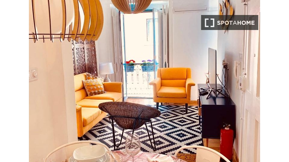 Apartment Lisbon, 2 beds, 54m² — photo 13