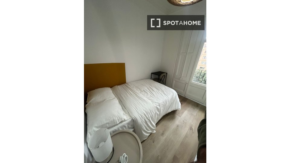 Double room Barcelona, 5 beds, 100m² — photo 11