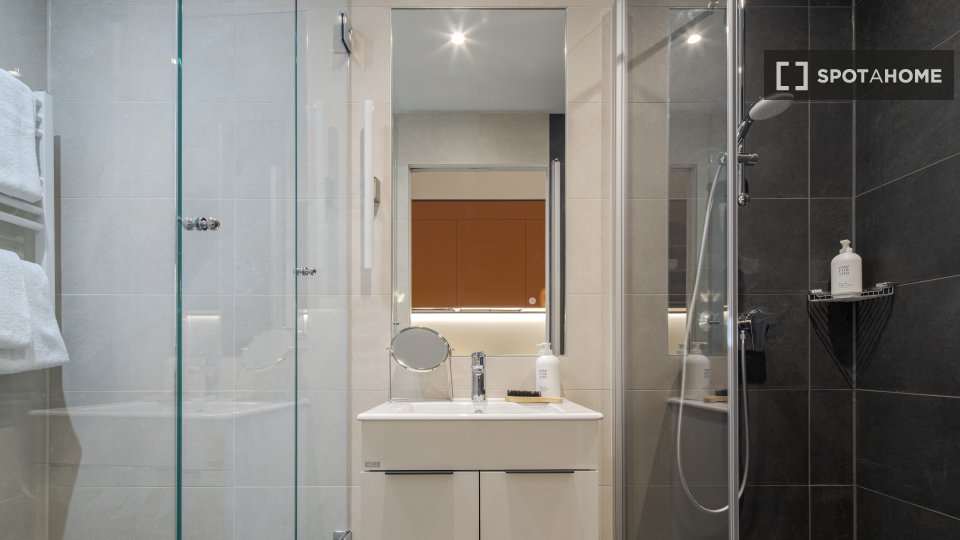 Double room Florence, 2 beds, 21m² — photo 10
