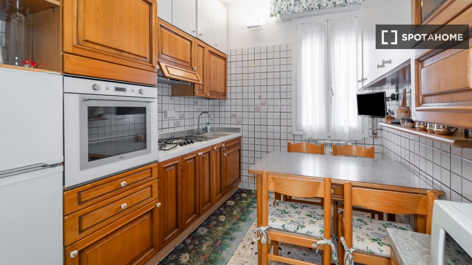 Apartment Bologna, 2 beds, 93m² — photo 2