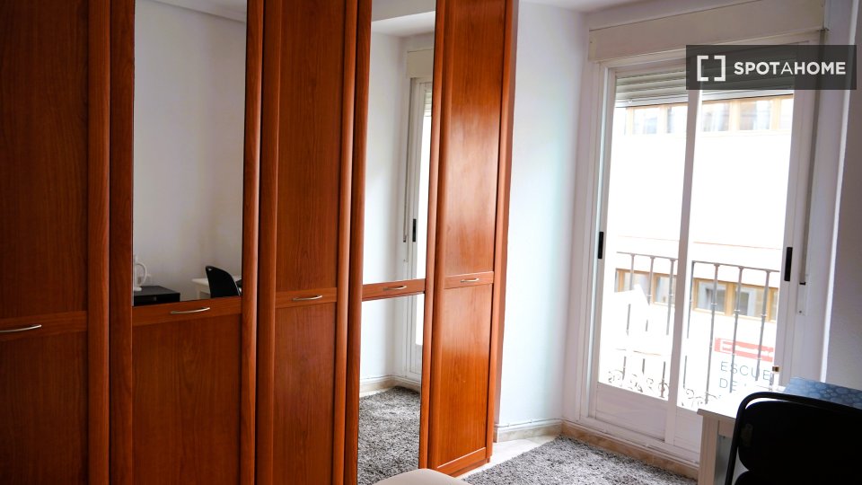 Double room Madrid, 6 beds — photo 18