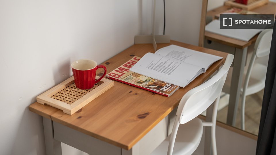 Double room Barcelona, 5 beds, 90m² — photo 7