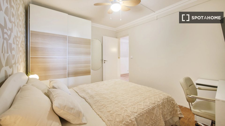 Double room Lisbon, 7 beds — photo 3