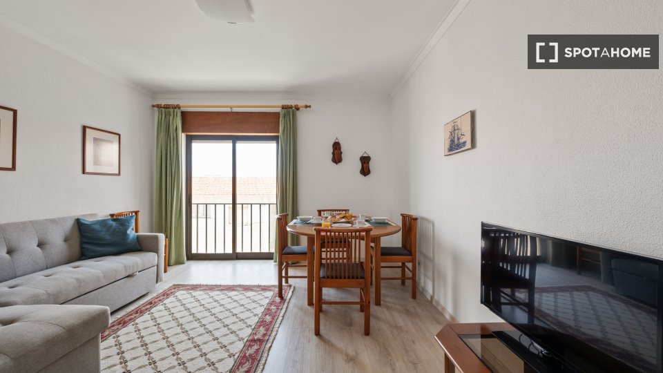 Apartment Lisbon, 2 beds, 70m² — photo 5