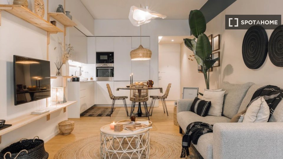 Apartment Lisbon, 2 beds — photo 16