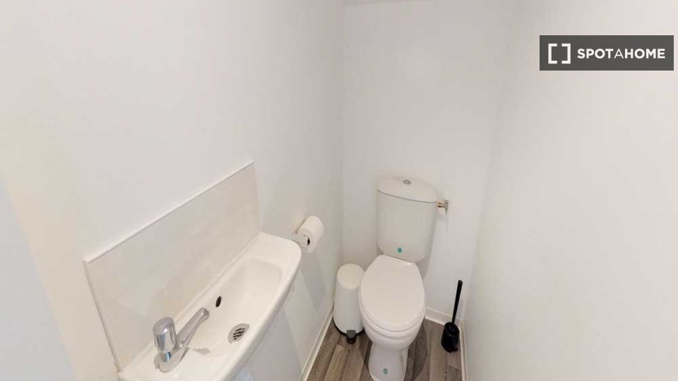 Double room Lille, 3 beds, 90m² — photo 8