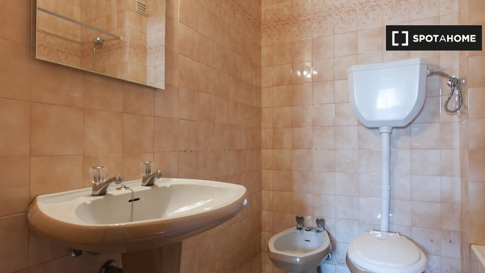 Double room Porto, 3 beds — photo 16