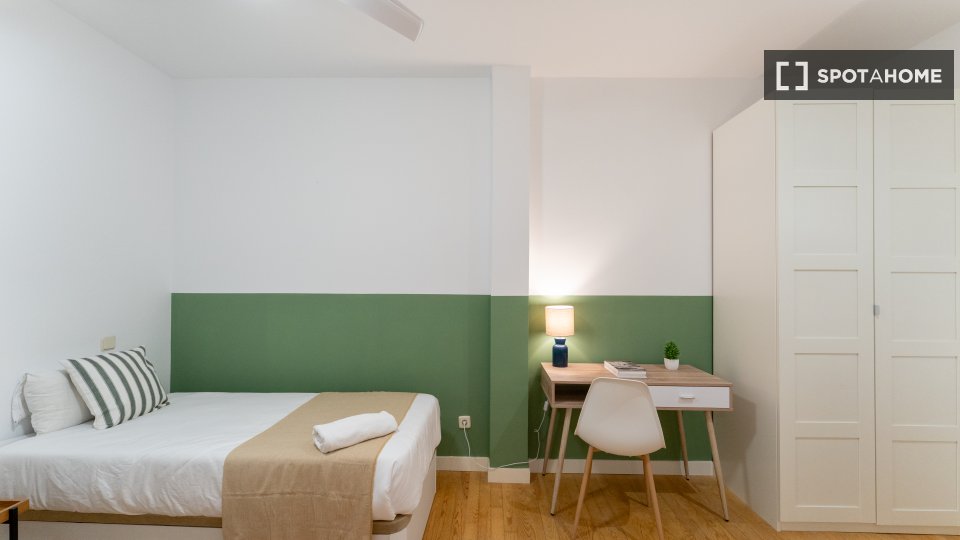 Double room Madrid, 4 beds — photo 2