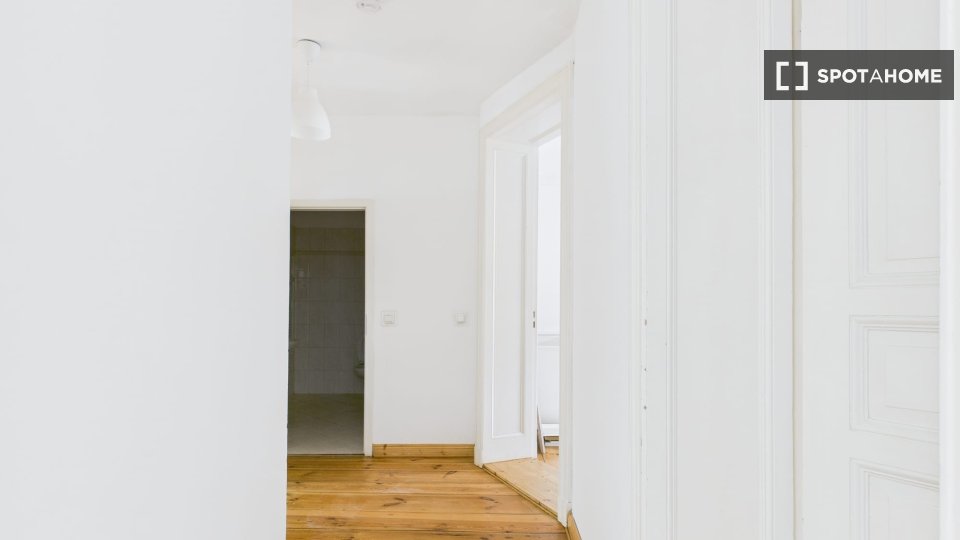 Double room Berlin, 7 beds, 93m² — photo 9