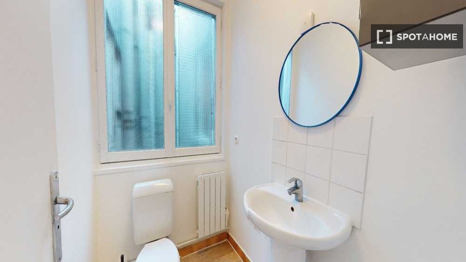 Double room Paris, 5 beds, 120m² — photo 10