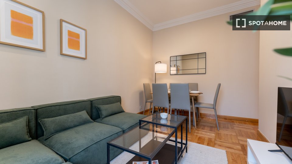 Double room Madrid, 5 beds — photo 19