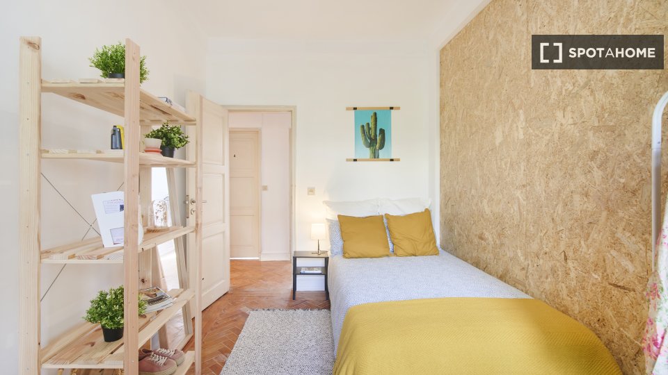 Double room Lisbon, 8 beds — photo 22