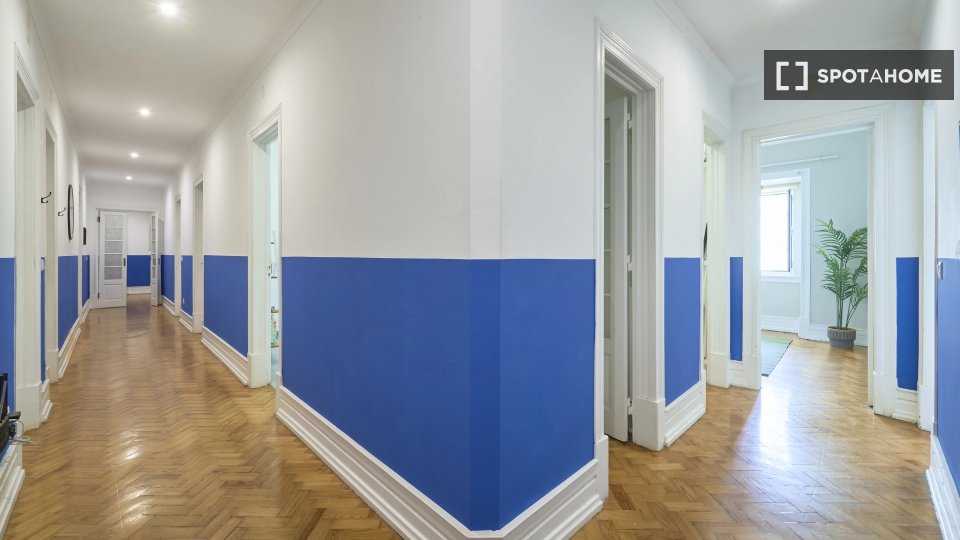 Double room Lisbon, 9 beds — photo 17