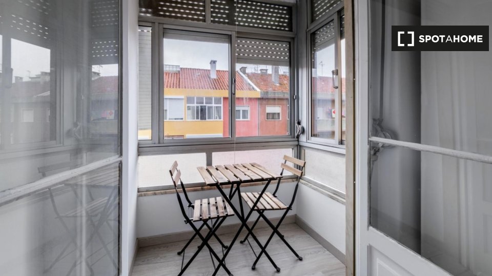 Double room Lisbon, 9 beds — photo 19