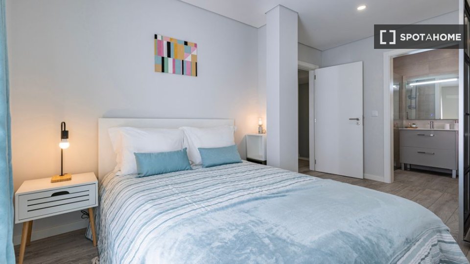 Apartment Lisbon, 2 beds — photo 11