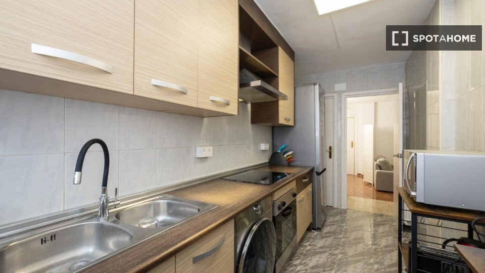 Double room Granada, 5 beds, 150m² — photo 10