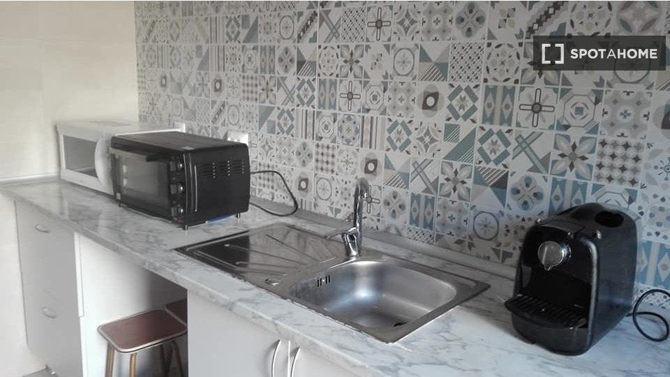 Double room Coimbra, 3 beds — photo 3