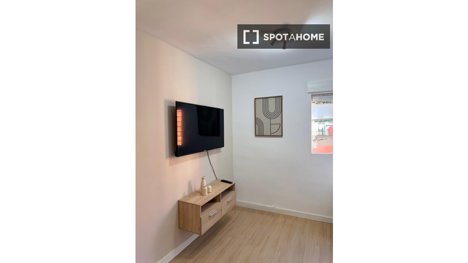 Double room Granada, 4 beds, 80m² — photo 3