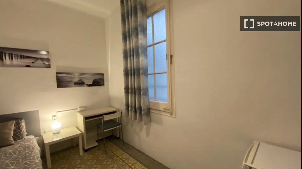 Double room Barcelona, 8 beds — photo 4