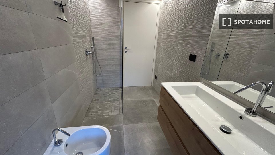 Double room Milan, 4 beds, 260m² — photo 14