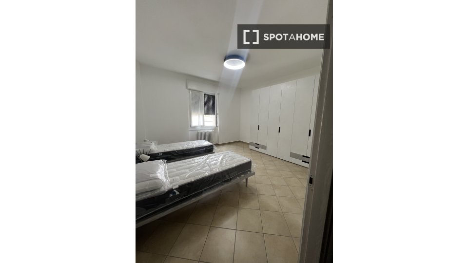 Double room Milan, 2 beds — photo 5